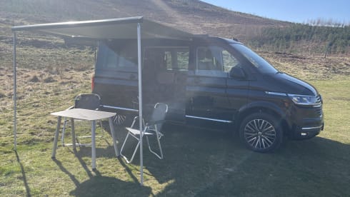 Gigha (Gee-ah) – Volkswagen Campervan mit 4 Schlafplätzen ab 2024