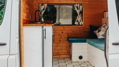 Horace – 3 berth Volkswagen campervan from 2015