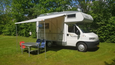 Beautiful camper for family, two people or alone (surf trip)