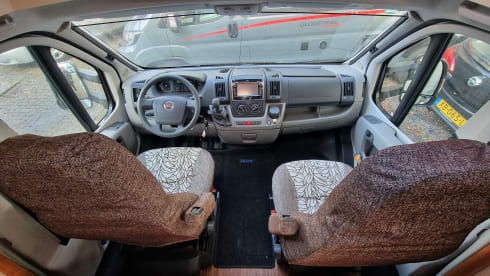 C14 – Hobby -Toscane met lage enkele bedden