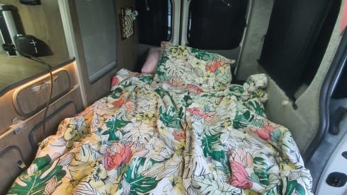 Viv – Vauxhall Vivaro 3 Berth 