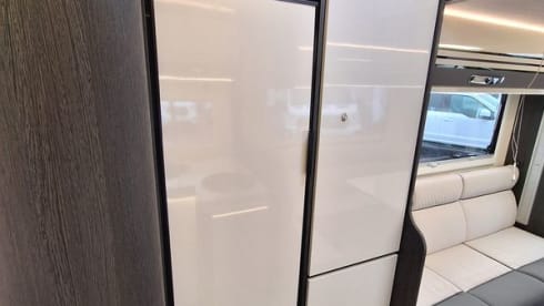 De Gulle Ooievaar  – 6p Roller Team semi-integrated uit 2020