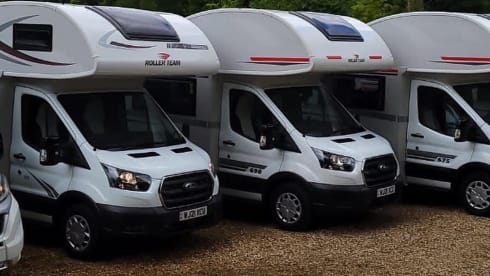 Wilderness – 6 berth Roller Team 690  Auto