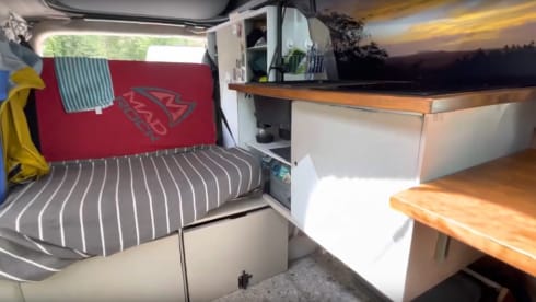 Budgee 🌱⚡️ – 100% electric campervan with solar cooking ☀️ 