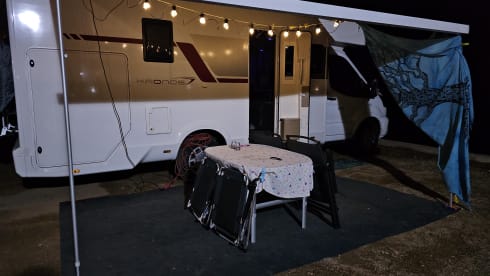Camper Bolletje – Luxury 4p Roller Team semi-integrated from 2020