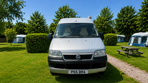Puffin – Lernen Sie Atlas Cosy Campervan Adventures für zwei Personen kennen