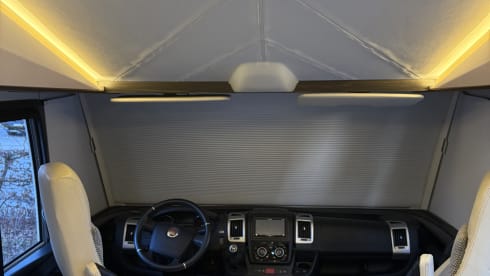 4p Bürstner i695G integrated from 2016