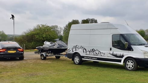 The old girl  – 3 berth Ford bus from 2007