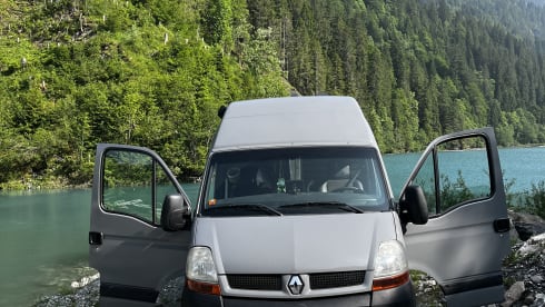 Rocket – 2p Renault bus uit 2005