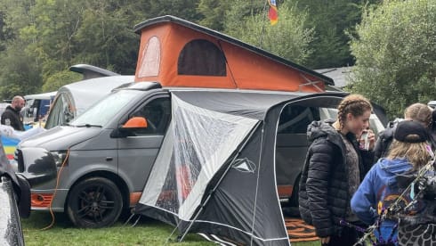 DobbyDub – 4 berth Volkswagen campervan from 2005