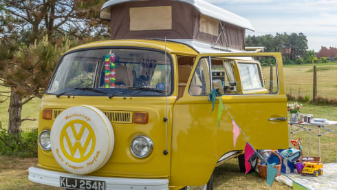  Buttercup – Classic VW T2 Campervan