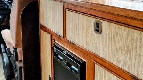 Boris – Boris - VW T25  - a retro camper, with a real personality,