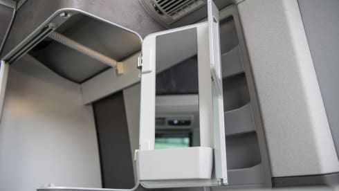 BV70YDO VW CALIFORNIA CAMPER RENTAL, SUPER HIGH SPEC INC BIKE RACK 