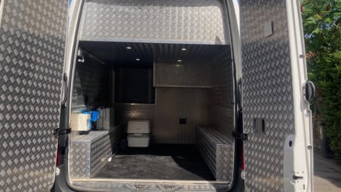 Camper for outdoor enthusiasts - Mountain or Road Biking, Surf Wagon