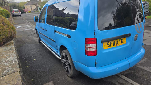 Blue Birtha – Volkswagen campervan met 2 slaapplaatsen uit 2011