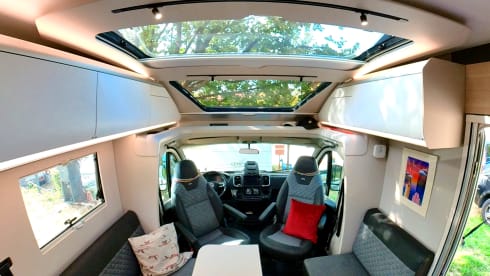 Coral suite on wheels – Luxury 2 person Adria Coral 650DL automatic transmission semi-integrated from 2022