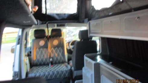 Pistol 2 – 4-Bett-Volkswagen-Campervan von 2016