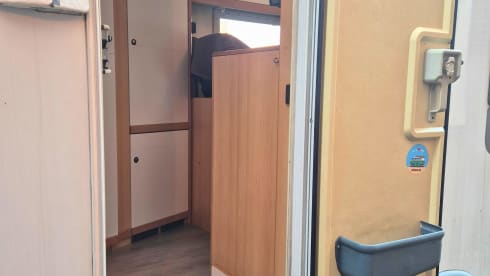 🚐 Fiat 230 Alkoof Camper – Ruimte, Vrijheid & Gezellig Reizen