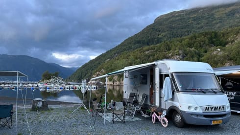 Camper Homer – Spacious integral camper with lots of comfort!