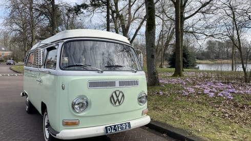 Joop – Volkswagen T2A Westfalia campervan from 1969