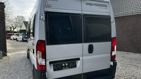 6 Weinsberg 600 Fire buscamper 2025 automatic