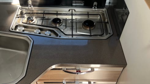 Adria 5 pers. for the family. or nice space for two