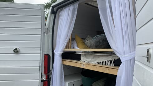 Nujay – 4 berth Peugeot campervan from 2016