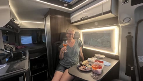 Ranger – New possl summit, bus camper of the year, with skyroof!