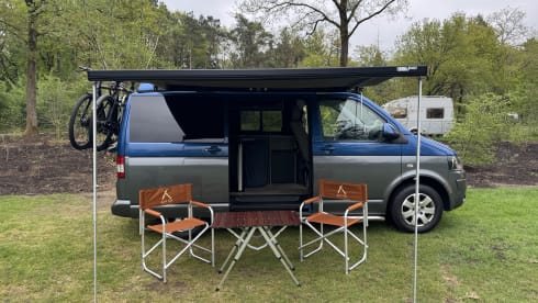 BonoBus – 4p Volkswagen bus from 2010