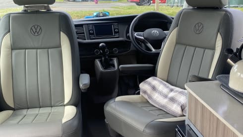 Tommy Tucker  – Luxury 4 berth Volkswagen Camper from 2021