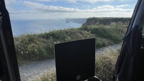 The one with the Orange Triangles – 2020 MWB VW Crafter