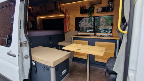 Tough 2 person bus camper - Off-grid