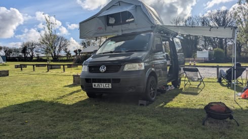 Blu – Dog Friendly CamperVan 