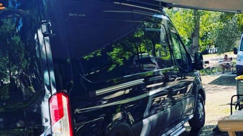 2p Ford bus uit 2023