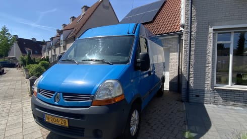 R2D2 – Renault Master L2H2 for 2 persons