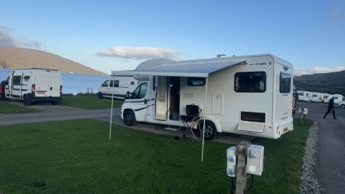 carrie the camper  – modern 6 berth camper 4 belts start your adventure now 