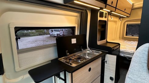 Nr. 1 – Van 238 / schönes Kastenwagen mit Automatikgetriebe