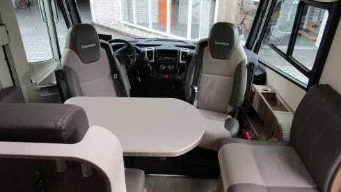 Spacious 4 person family camper Fiat Chausson