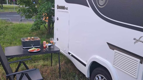 Benimar Cocoon 463 – 4p Benimar semi-integrated uit 2022