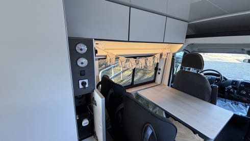 Fiat Ducato 2 or 4 pers. Buscamper - Off grid - Bench air conditioning - Underfloor heating