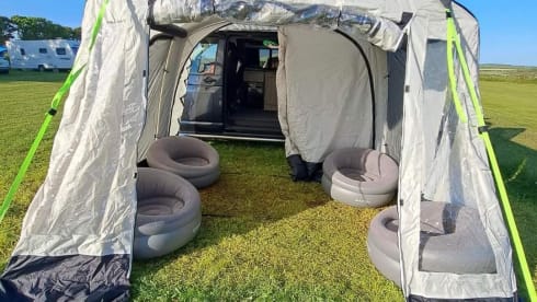 Charli  – VW 4 berth 2018 Volkswagen Off Grid Camper 