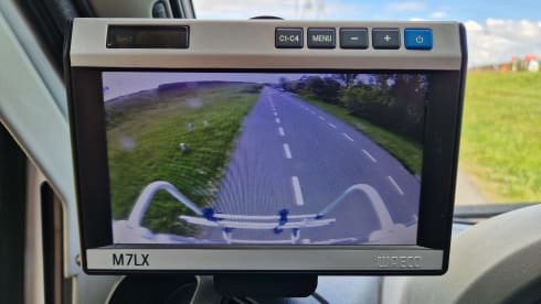 Hymer  – 2p Hymer camper + bicycle carrier