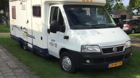 Fiat Sea 2 pers. semi-integrated with solar panel