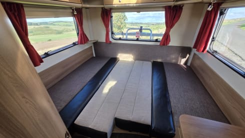 2016 Bailey Approach Advance 665 - 6 Berth