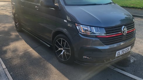 Los – 4 berth Volkswagen campervan from 2020