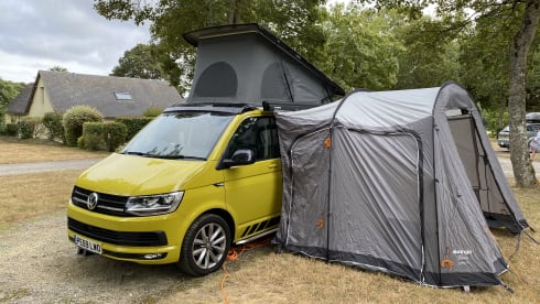 Bumblebee – Luxury 2019 Automatic vw campervan based nr Cockermouth