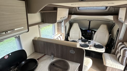 Bürstner Ixeo Time – 4p Bürstner semi-integrated from 2015