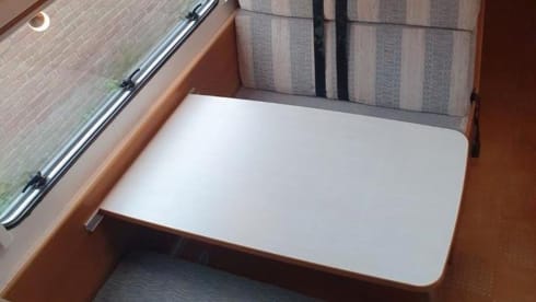 Hymer Carado A366 – Lovely spacious family camper! 
