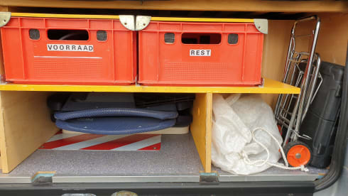 Completely self-sufficient camper van