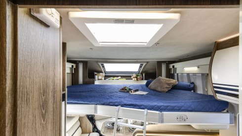 Skye – LUXURY Rollerteam T-Line 740 4 Berth Motorhome (AUTOMATIC)